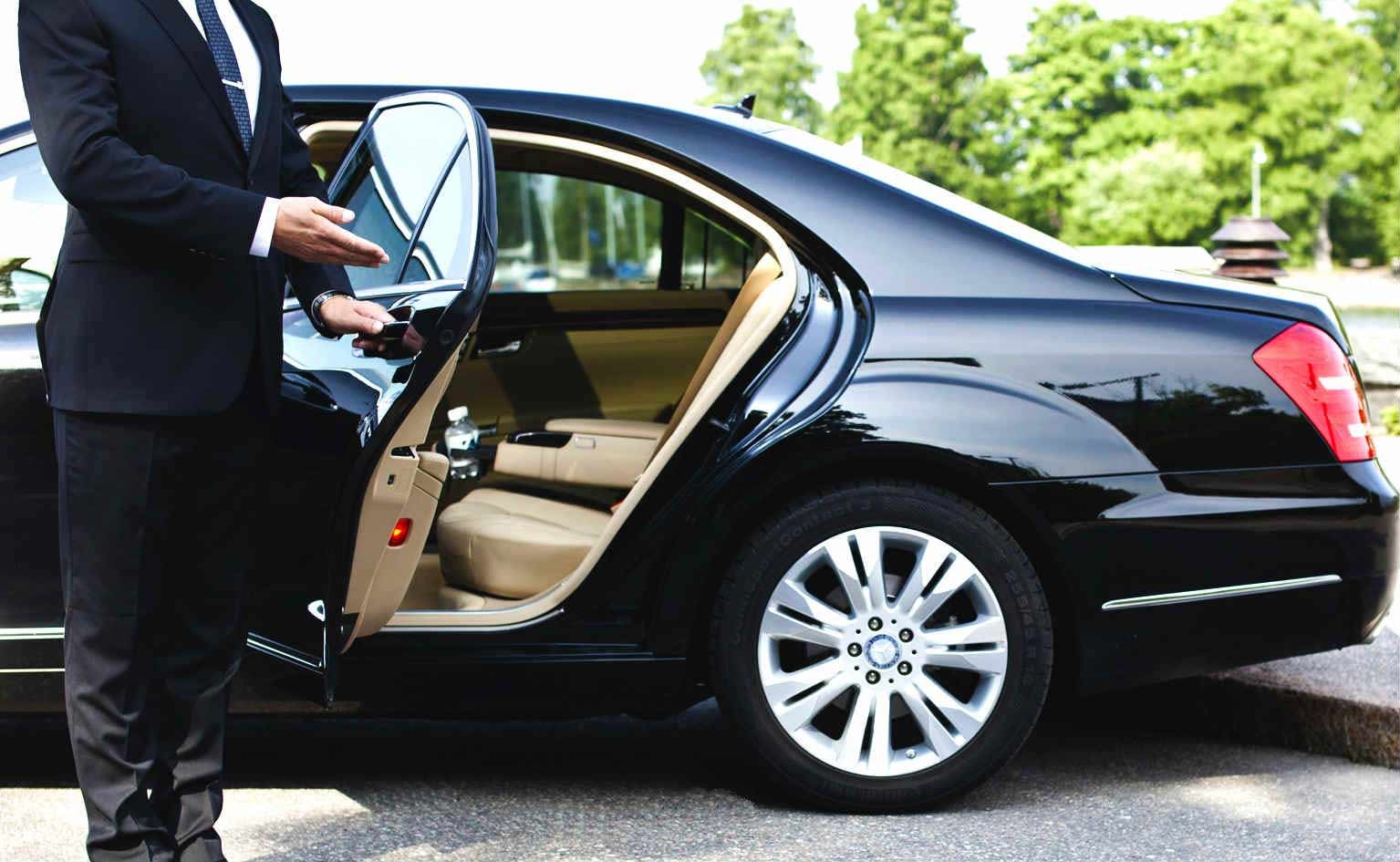 Jax Airport Limo Service: The Best Way to Travel to and from the Airport