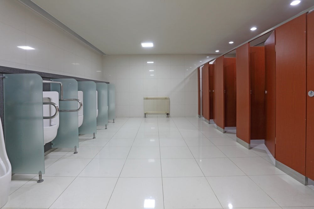 Glass Toilet Cubicles: A Blend of Elegance and Functionality