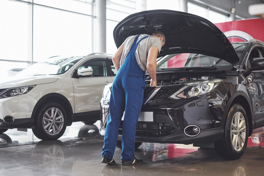 Finding the Best Garage in Sharjah for Car Maintenance and Repair