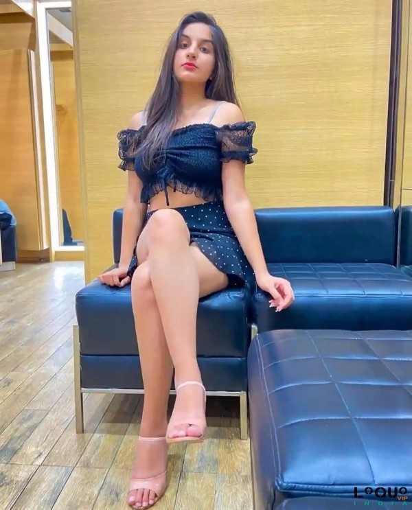 Call Girls in Hauz Khas 彡 —> 9999088516 Service Escorts
