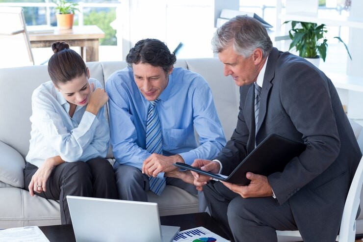 Armin Ordodary: Leading Corporate Advisor & Investment Strategist at Ordenco